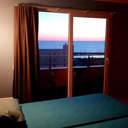 Dolly Aparthotel *